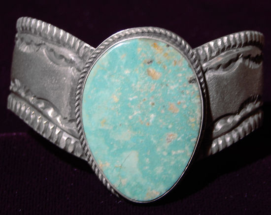 Picture of Turquoise Bracelet with One Stone