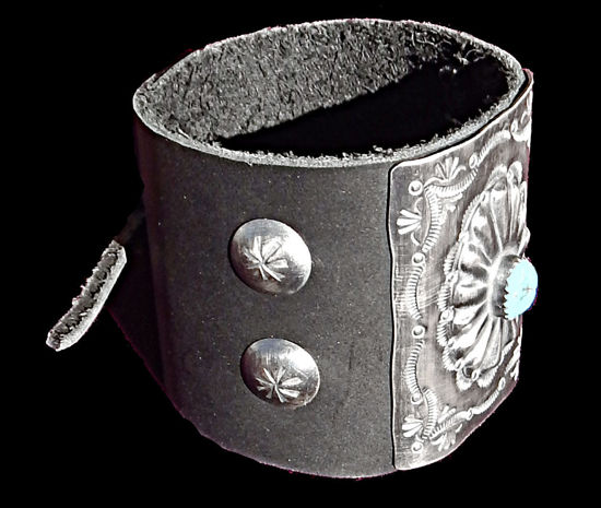 Picture of Navajo Gato Wrist Guard